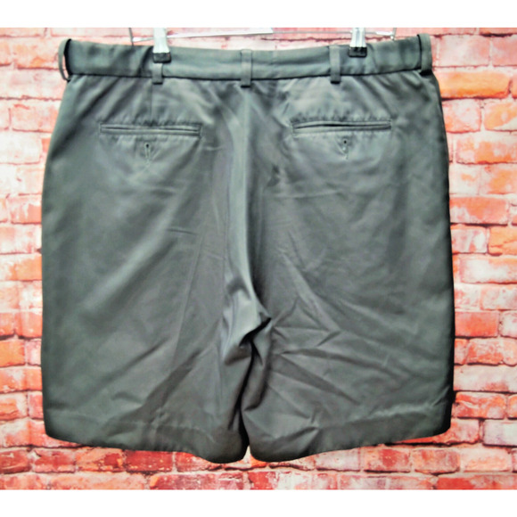 Lyle & Scott Shorts Mens Sz 36 Green Casual Flat Front Regular Fit Slash Pocket - Picture 2 of 8